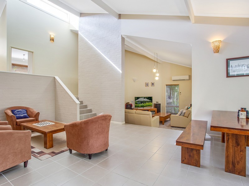 16 Federal Place, Robina QLD 4226