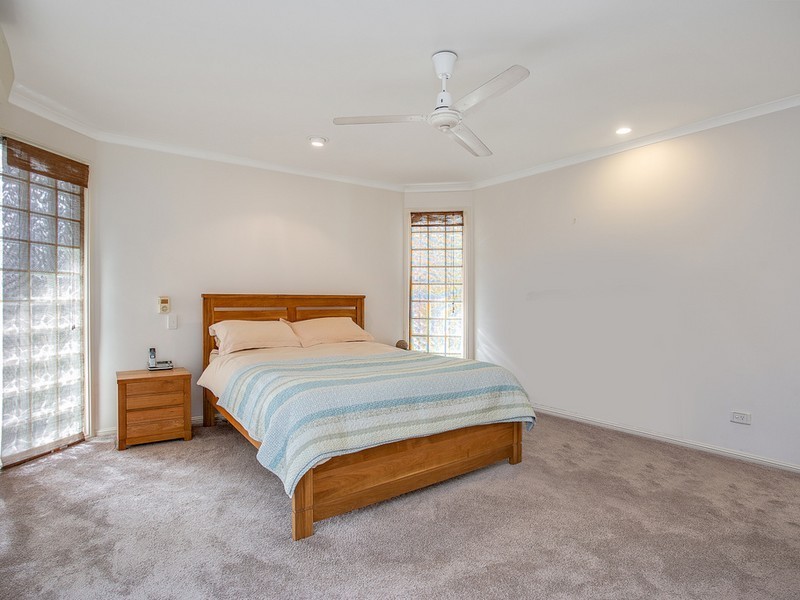 16 Federal Place, Robina QLD 4226