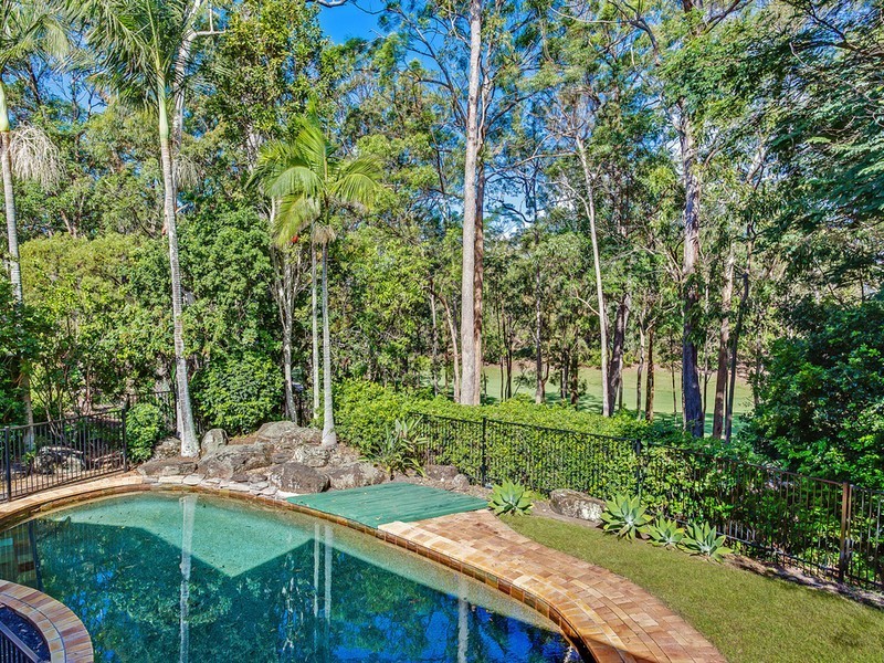 16 Federal Place, Robina QLD 4226
