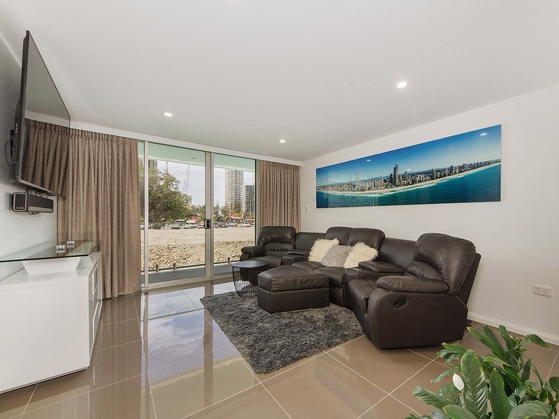 9-10/3302 Surfers Paradise Blvd, Surfers Paradise QLD 4217