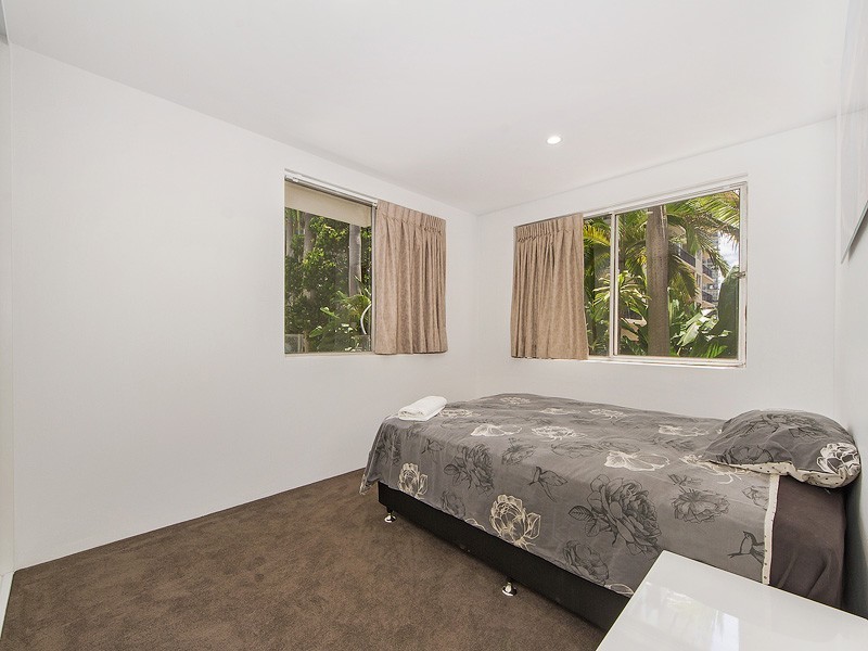 9-10/3302 Surfers Paradise Blvd, Surfers Paradise QLD 4217