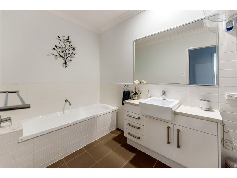 1/62 Bayswater Avenue, Varsity Lakes QLD 4227