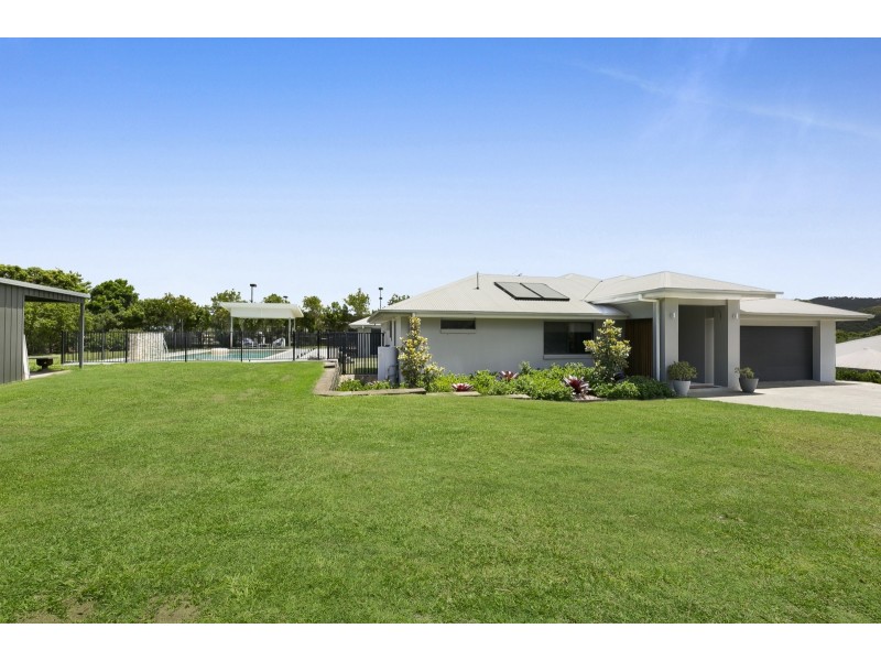 32 Samuel Drive, Tallebudgera QLD 4228