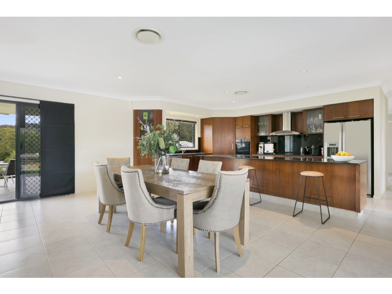 32 Samuel Drive, Tallebudgera QLD 4228