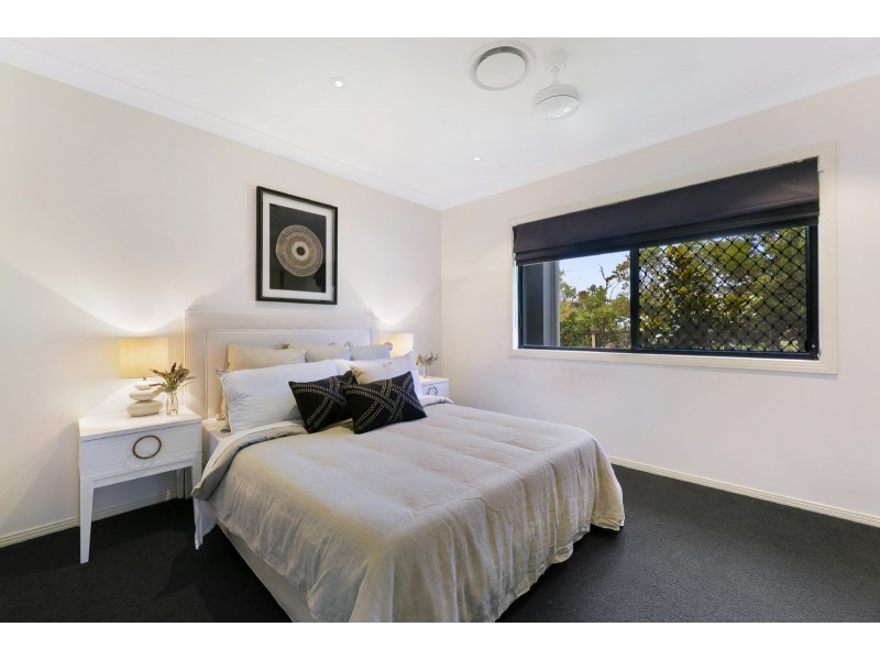 32 Samuel Drive, Tallebudgera QLD 4228