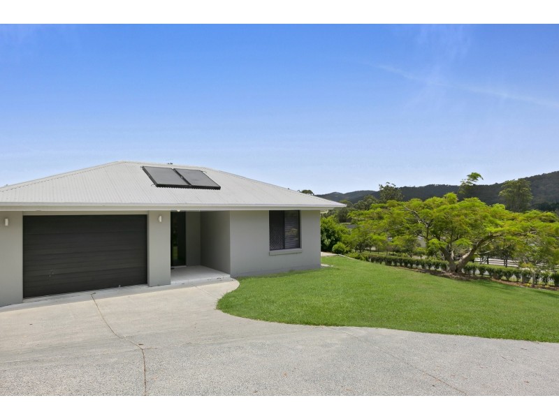 32 Samuel Drive, Tallebudgera QLD 4228