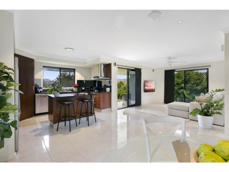 32 Samuel Drive, Tallebudgera QLD 4228