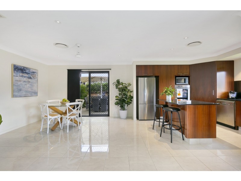 32 Samuel Drive, Tallebudgera QLD 4228