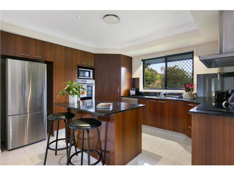 32 Samuel Drive, Tallebudgera QLD 4228