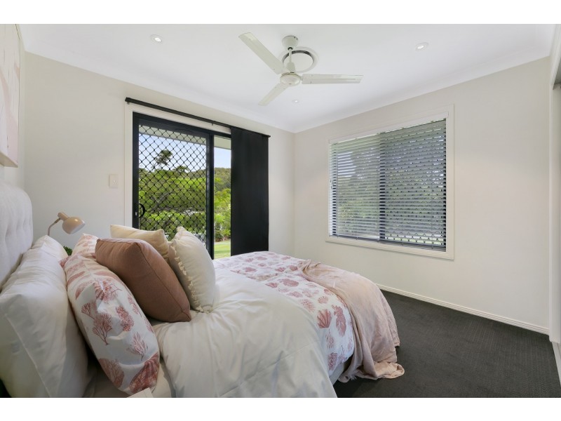 32 Samuel Drive, Tallebudgera QLD 4228