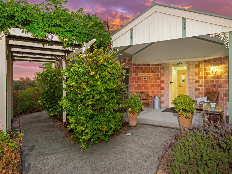 82 Larch Road, Tamborine QLD 4270