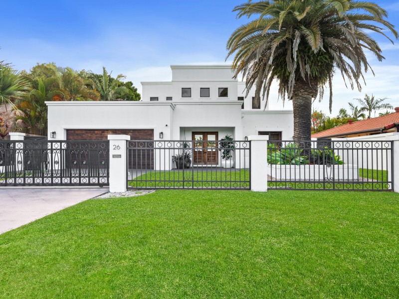 26 Shoalwater Court, Burleigh Waters QLD 4220