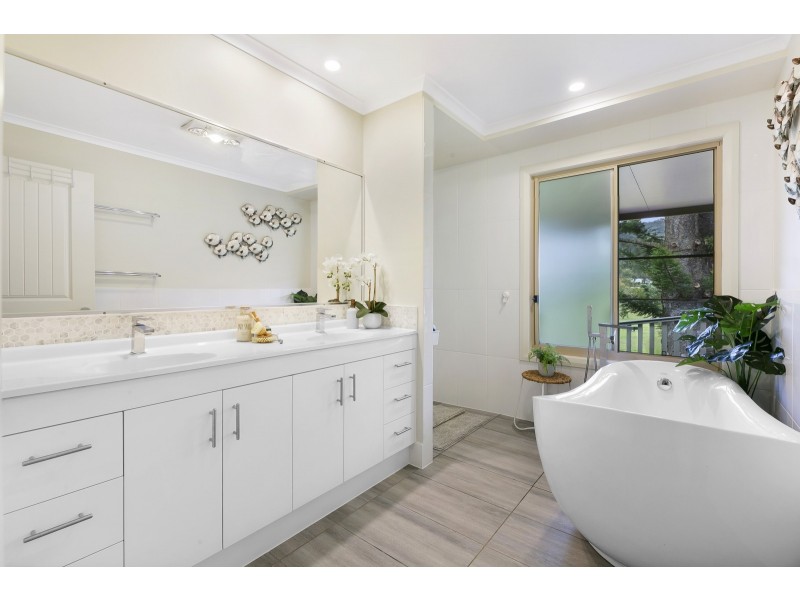 966 Tallebudgera Creek Road, Tallebudgera Valley QLD 4228