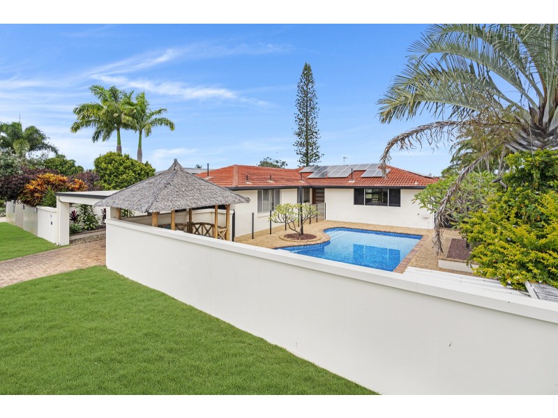 6 Kurrawa Avenue, Mermaid Waters QLD 4218