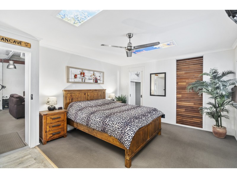 4/9 Hutchinson Street, Burleigh Heads QLD 4220