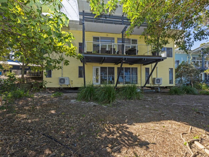 Villa 7 Island Street, South Stradbroke QLD 4216