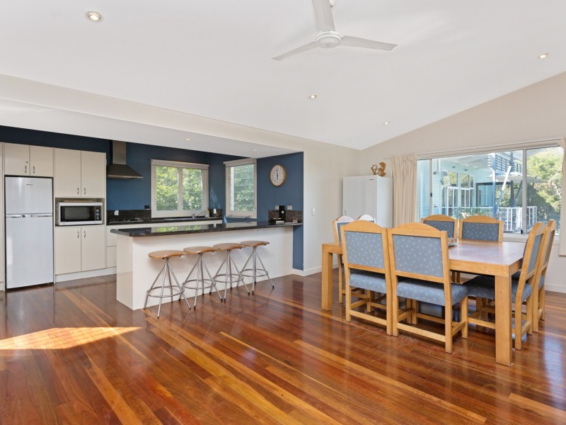 Villa 7 Island Street, South Stradbroke QLD 4216