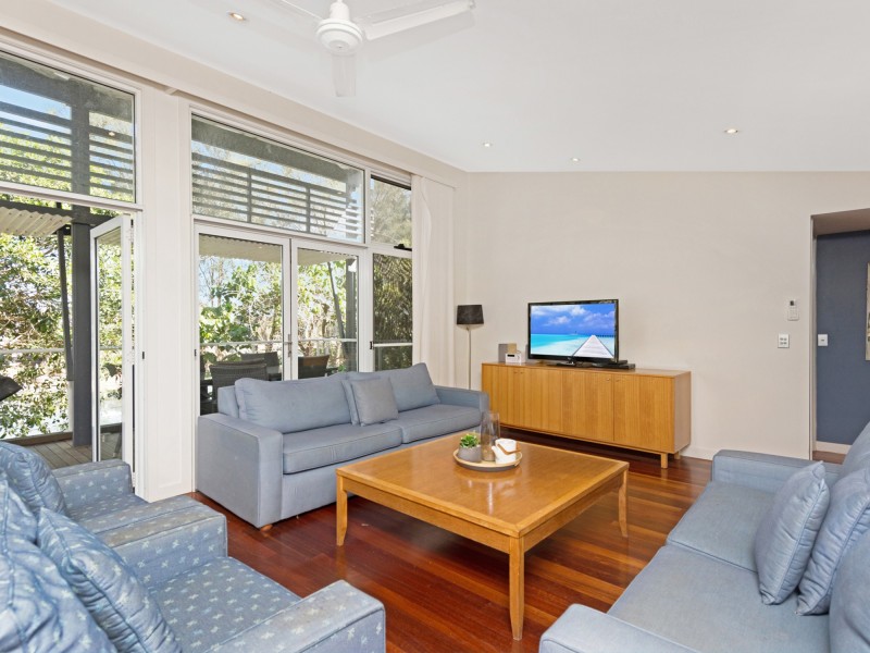 Villa 7 Island Street, South Stradbroke QLD 4216