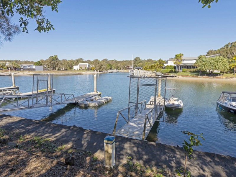 Villa 7 Island Street, South Stradbroke QLD 4216