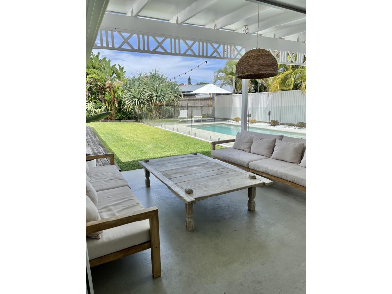 5 Grebe Place, Burleigh Waters QLD 4220