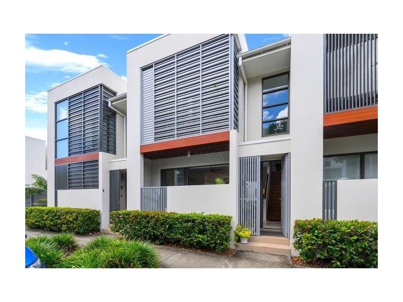 10/9 Moores Crescent, Varsity Lakes QLD 4227