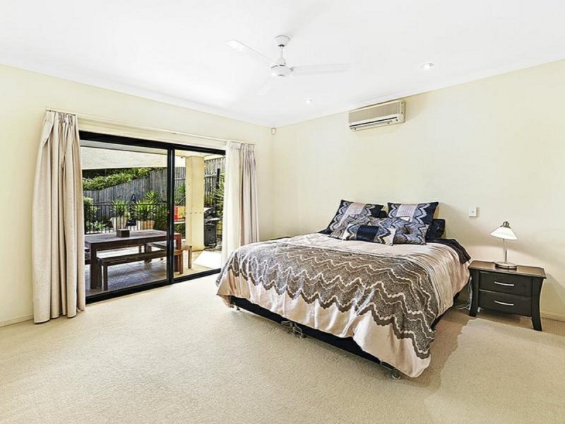 4 Mulgrave Crescent, Varsity Lakes QLD 4227