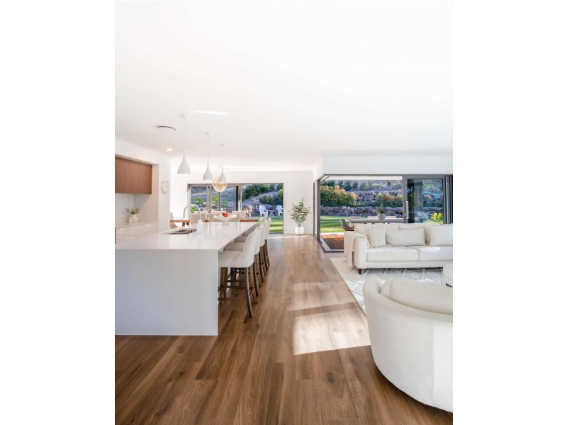 71 Nathanvale Drive, Mount Nathan QLD 4211