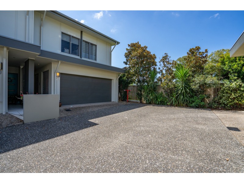 21/1 Boulton Drive, Nerang QLD 4211