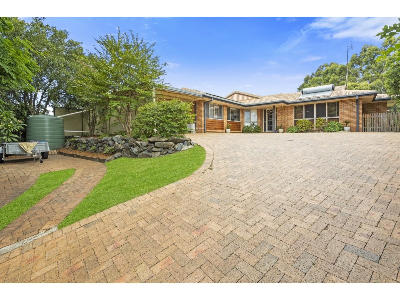 8 Kilmuir Street, Highland Park QLD 4211