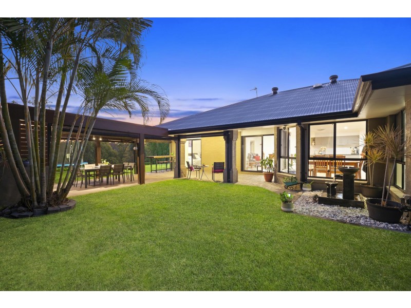 18 Huxley Court, Pacific Pines QLD 4211