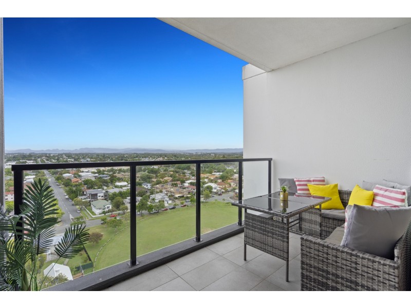 1405/372 Marine Parade, Labrador QLD 4215