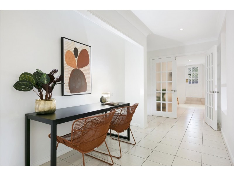 9 Chatswood Court, Robina QLD 4226