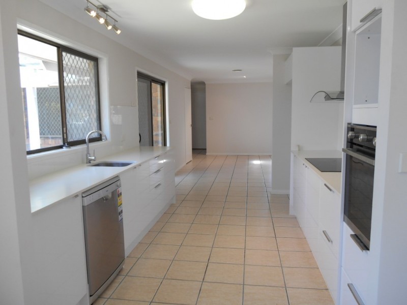 9 Tincurrin Court, Robina QLD 4226