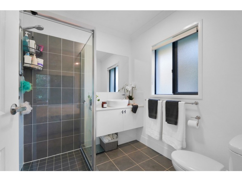 24 Jackaroo Crescent, Gilston QLD 4211