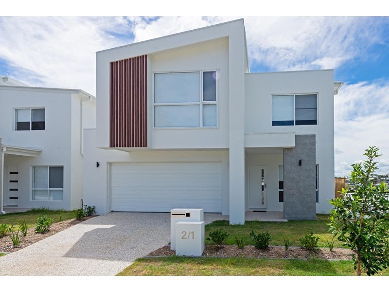 2/1 Lyra Avenue, Hope Island QLD 4212