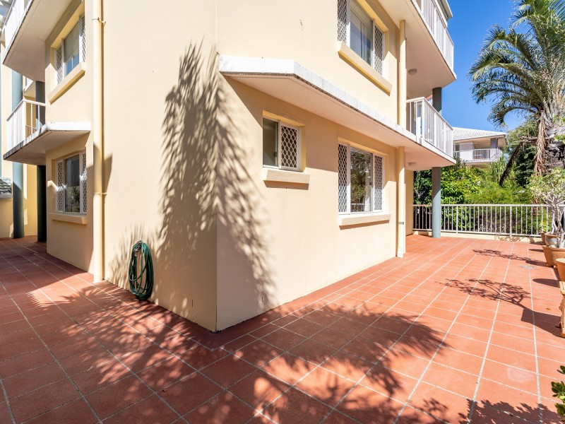 2/35 Sunbrite Avenue, Mermaid Beach QLD 4218