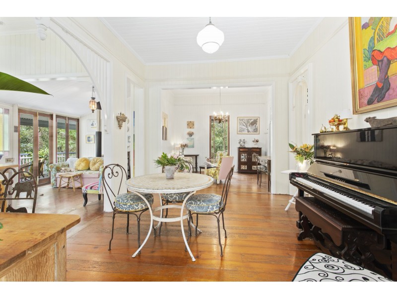 8 Koombahla Drive, Tallebudgera QLD 4228