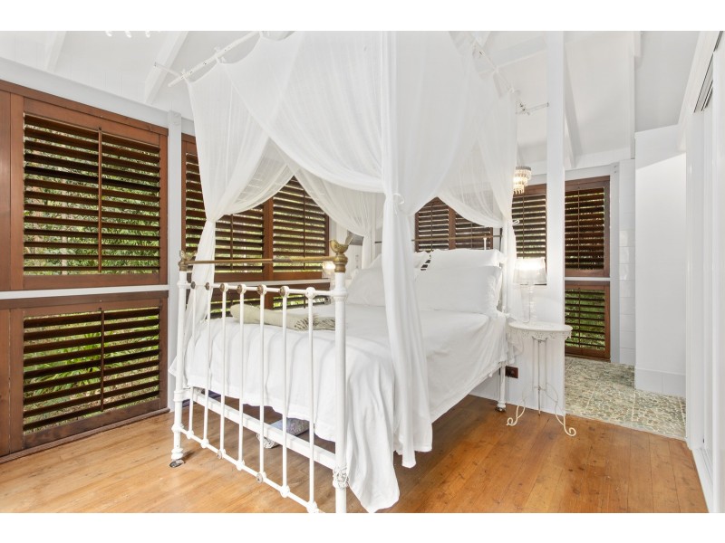 8 Koombahla Drive, Tallebudgera QLD 4228