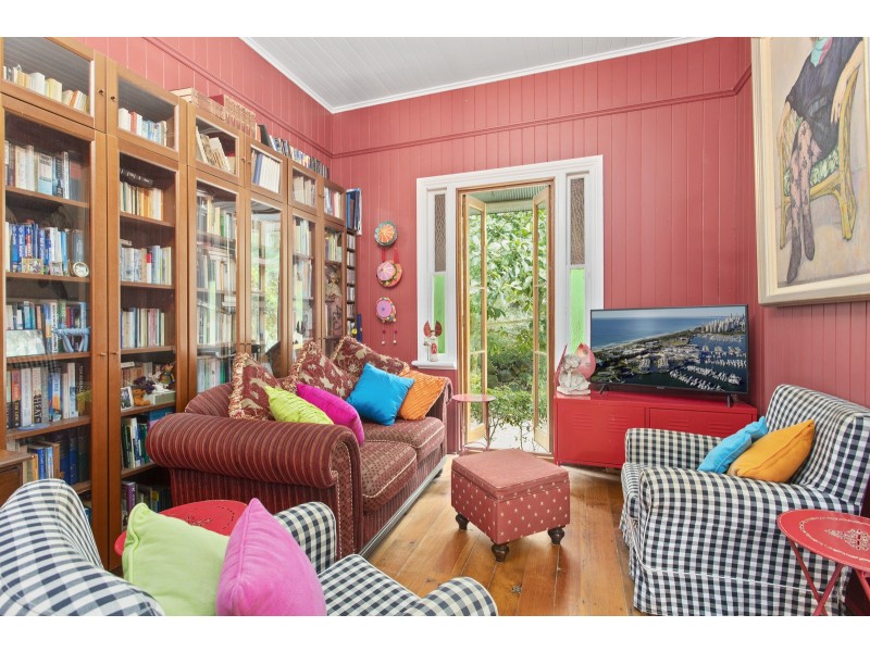 8 Koombahla Drive, Tallebudgera QLD 4228