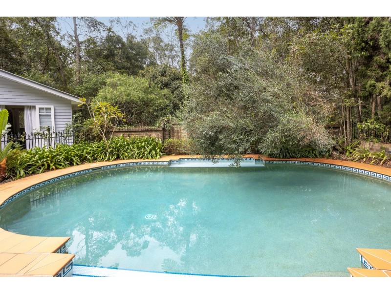 8 Koombahla Drive, Tallebudgera QLD 4228