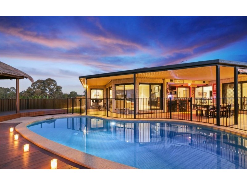 7 Greenlands Drive, Varsity Lakes QLD 4227