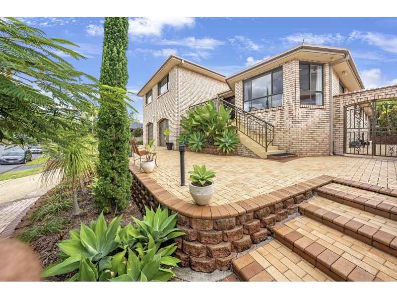 26 Tullamarine Drive, Robina QLD 4226