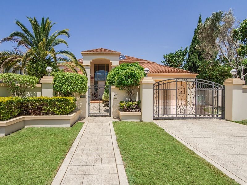25 Kirralee Drive, Robina QLD 4226