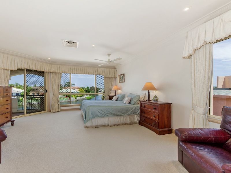 25 Kirralee Drive, Robina QLD 4226