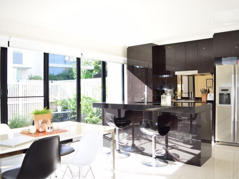 15 Peninsula Drive, Robina QLD 4226