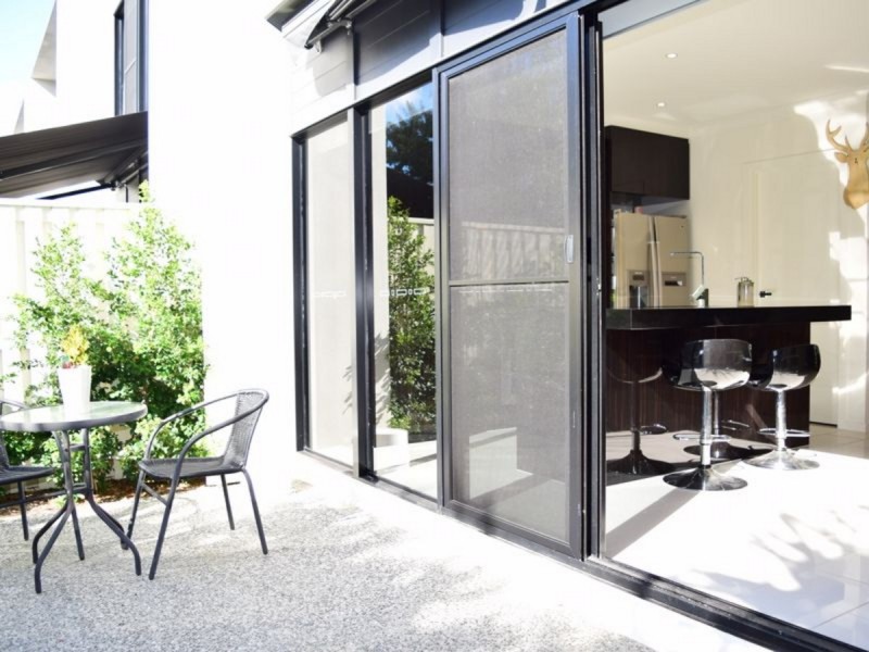 15 Peninsula Drive, Robina QLD 4226