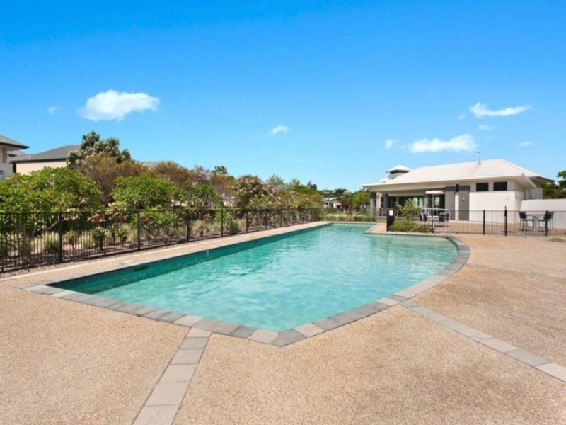 15 Peninsula Drive, Robina QLD 4226