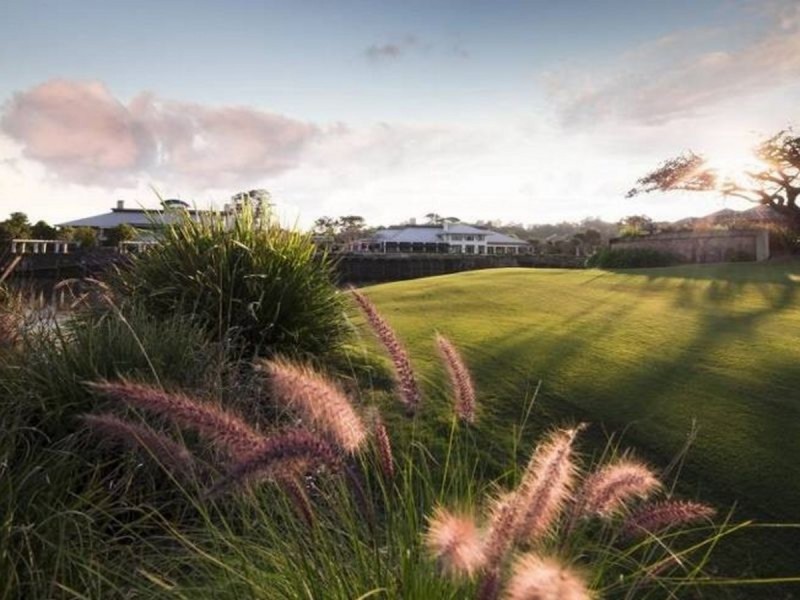 15 Peninsula Drive, Robina QLD 4226