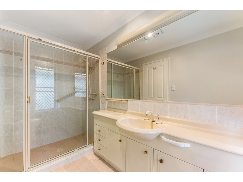 16 Novar Court, Robina QLD 4226