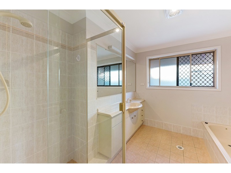 16 Novar Court, Robina QLD 4226